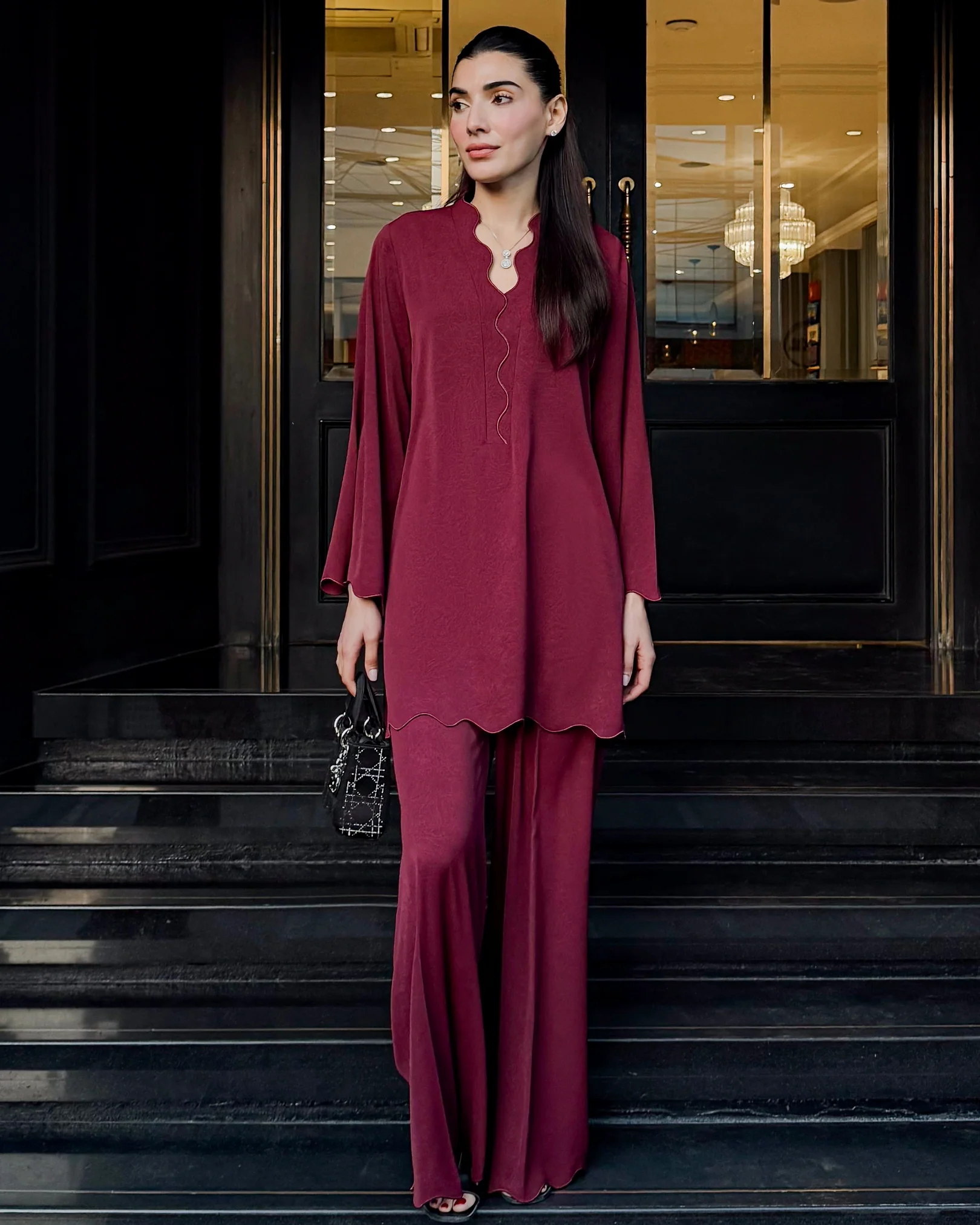 Burgundy Scallop Set