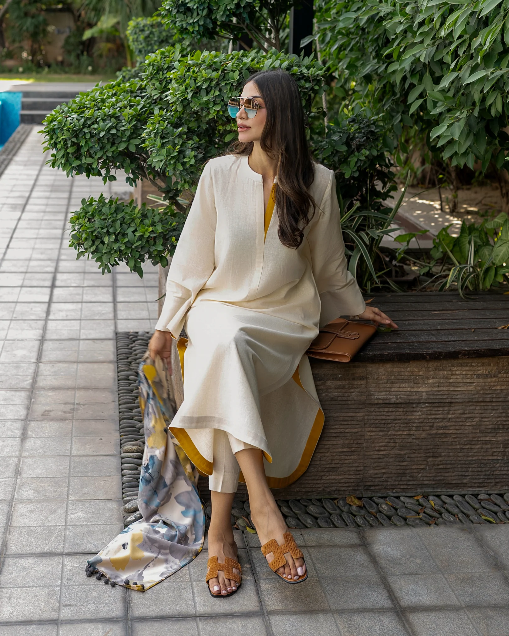 Ivory Two-Tone Set - Image 12