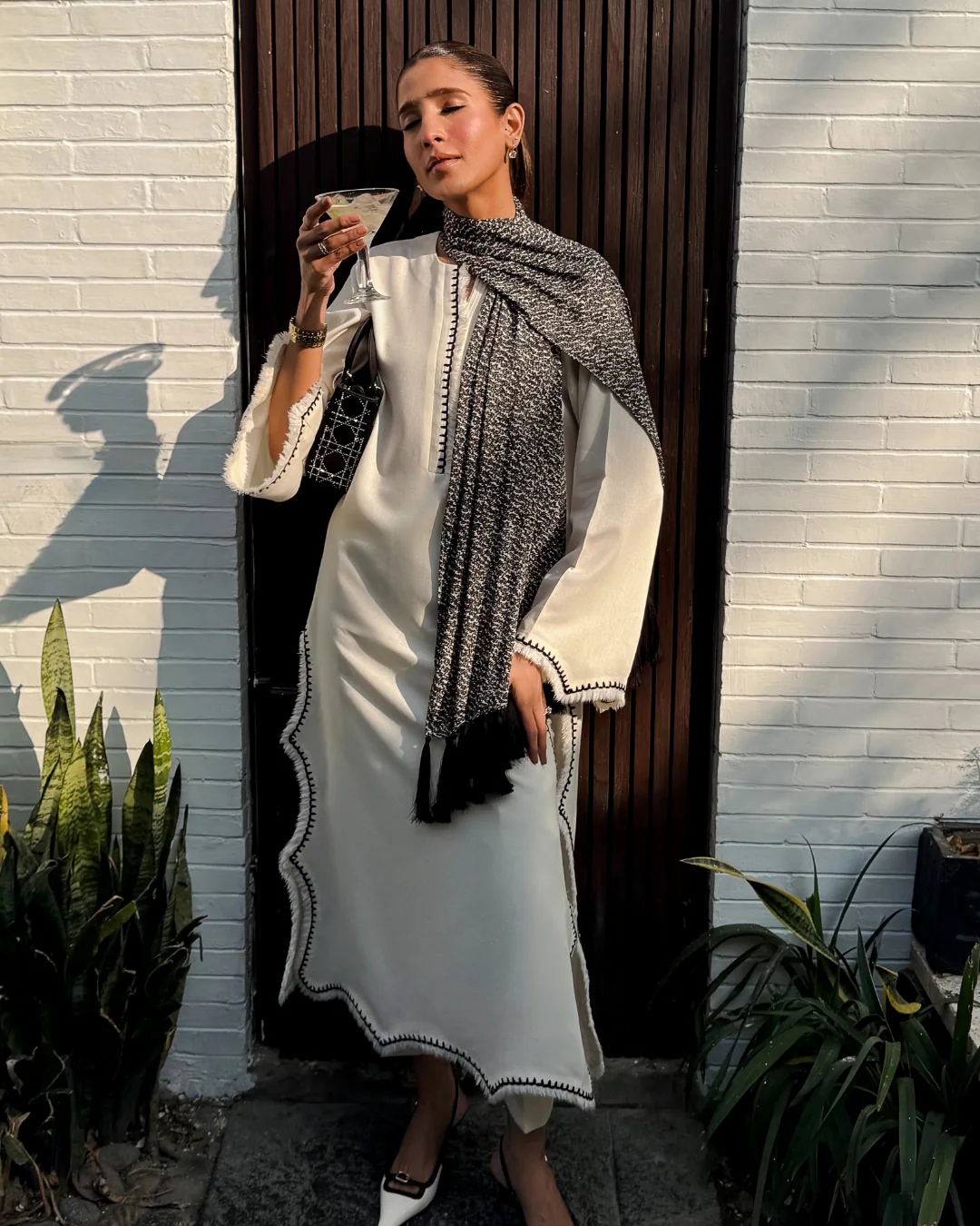 Warm Ivory Embroided Thread Set - Image 3