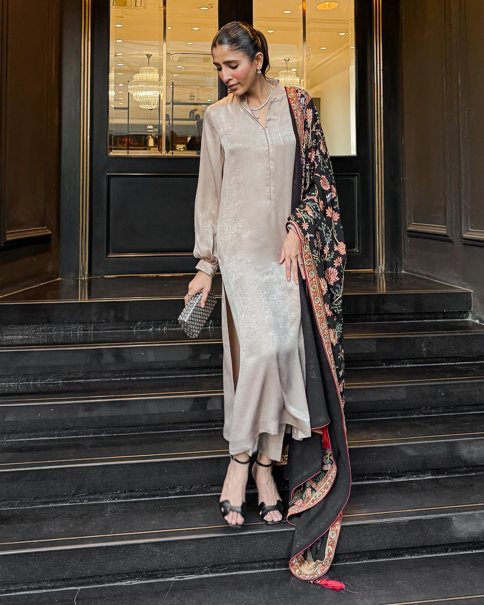 Silk Velvet TIA Set - Image 5